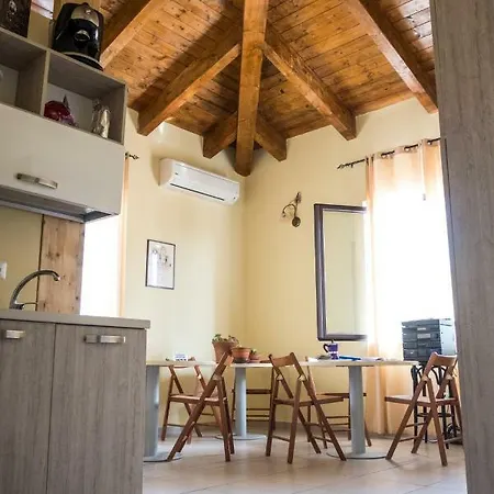 Pinarina Bed and Breakfast 3*