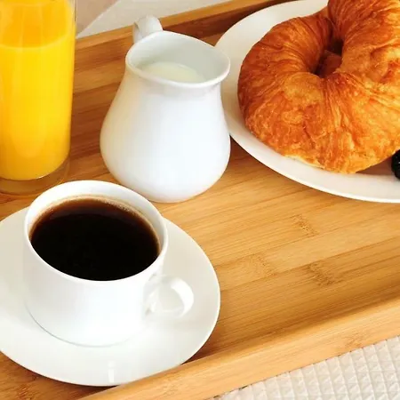 Pinarina Bed and Breakfast 3*